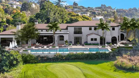 1402 W Muirlands Dr, La Jolla, CA 92037 photo 2