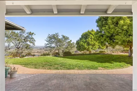 1449 Crest Rd, Del Mar, CA 92014 photo 3