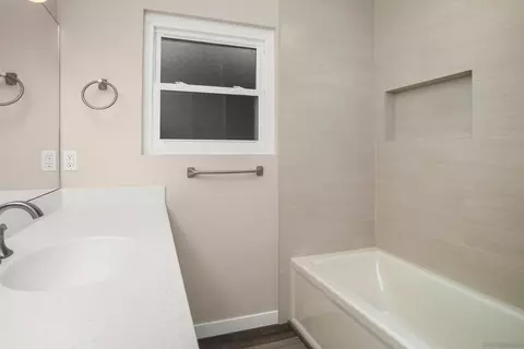 Bath - 446 Hidden Hills Ln, Escondido, CA 92029 photo 4 of 4