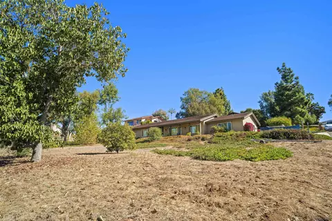 Exterior - 446 Hidden Hills Ln, Escondido, CA 92029 photo 12 of 14