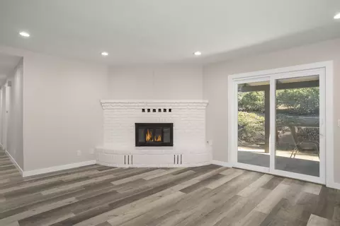 Living - 446 Hidden Hills Ln, Escondido, CA 92029 photo 7 of 10