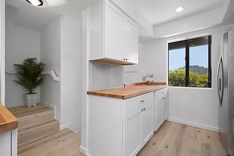 Kitchen - 952 Intrepid Ct, Del Mar, CA 92014 photo 5 of 5