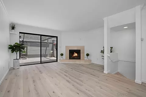 952 Intrepid Ct, Del Mar, CA 92014