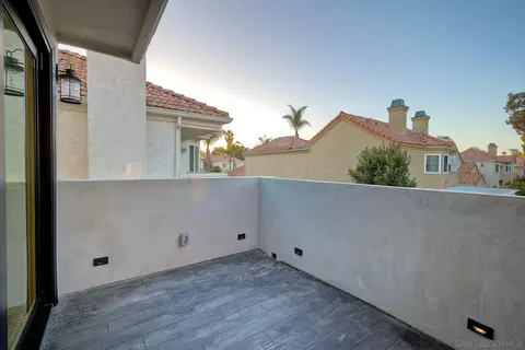 Exterior - 22 Aruba Bnd, Coronado, CA 92118 photo 17 of 17