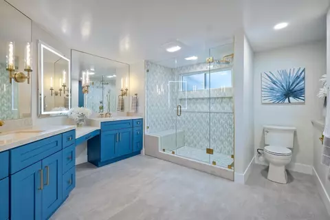 Bath - 22 Aruba Bnd, Coronado, CA 92118 photo 1 of 3
