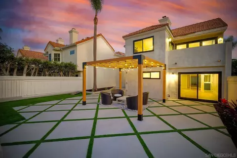 Exterior - 22 Aruba Bnd, Coronado, CA 92118 photo 11 of 17