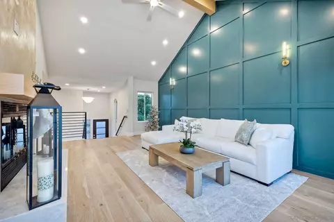 Living - 22 Aruba Bnd, Coronado, CA 92118 photo 4 of 4