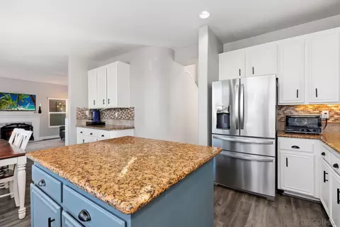 965 Gallery Dr, Oceanside, CA 92057 photo 8