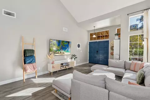 965 Gallery Dr, Oceanside, CA 92057 photo 3