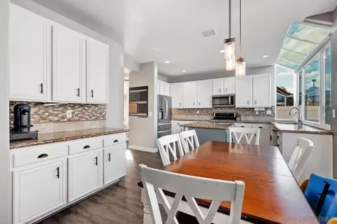 965 Gallery Dr, Oceanside, CA 92057 photo 10