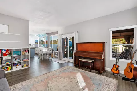 965 Gallery Dr, Oceanside, CA 92057 photo 14