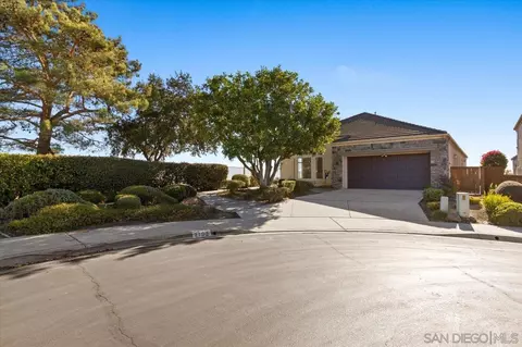 Exterior - 2103 View Crest Gln, Escondido, CA 92026 photo 2 of 9