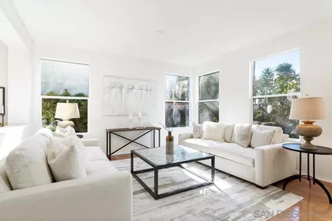 6579 Robinea Dr, Carlsbad, CA 92011 photo 4