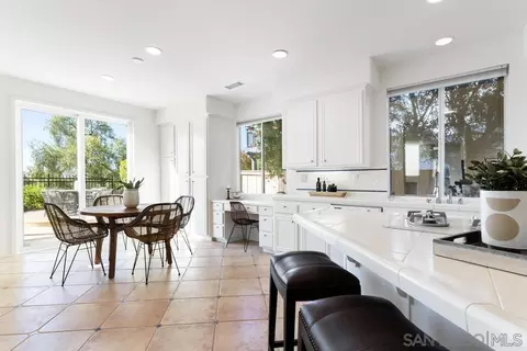 6579 Robinea Dr, Carlsbad, CA 92011 photo 14