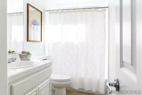 6579 Robinea Dr, Carlsbad, CA 92011 photo 20