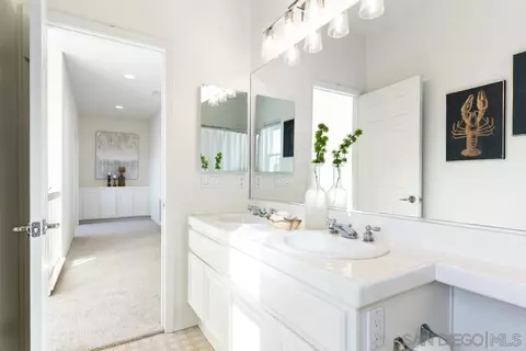 6579 Robinea Dr, Carlsbad, CA 92011 photo 38