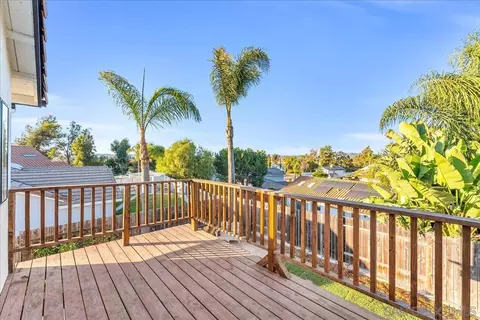 Exterior - 913 Brookwood Pl, Oceanside, CA 92056 photo 2 of 3