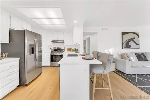Kitchen - 913 Brookwood Pl, Oceanside, CA 92056 photo 1 of 2