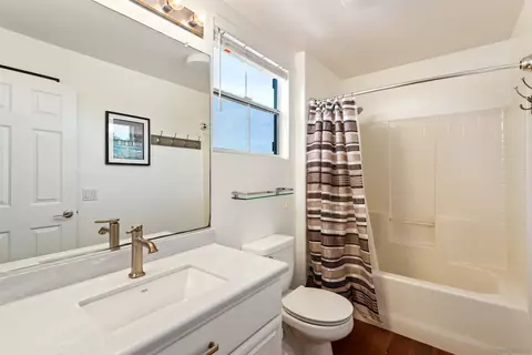 Bath - 3156 Via Puerta, Carlsbad, CA 92009 photo 2 of 3