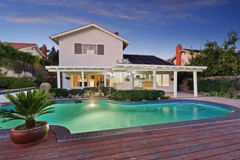 11075 Viacha Dr, San Diego, CA 92124
