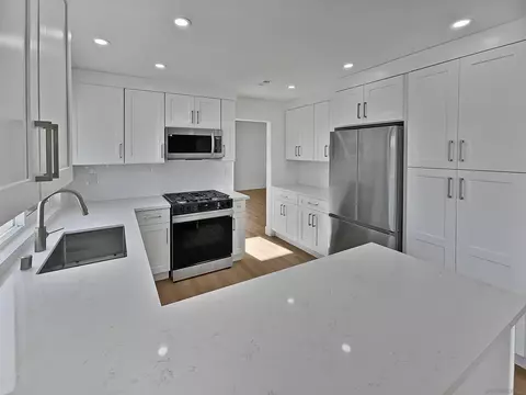 Kitchen - 760 Rivertree Dr, Oceanside, CA 92058 photo 1 of 3