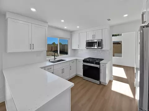 Kitchen - 760 Rivertree Dr, Oceanside, CA 92058 photo 3 of 3
