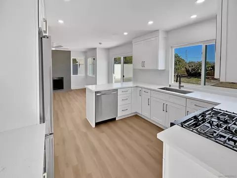 Kitchen - 760 Rivertree Dr, Oceanside, CA 92058 photo 2 of 3