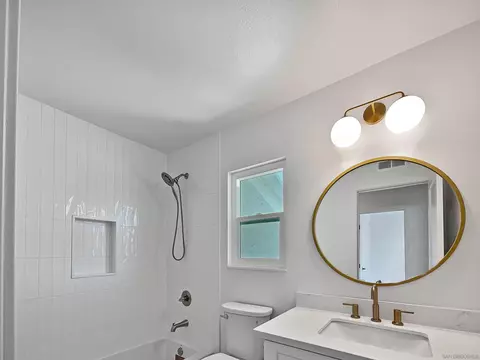 Bath - 760 Rivertree Dr, Oceanside, CA 92058 photo 4 of 4