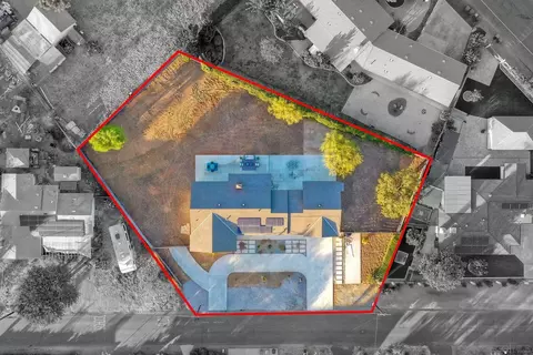 730 Montview Dr, Escondido, CA 92025 photo 2