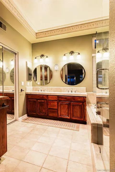 2111 Laura Dr, Escondido, CA 92027 photo 14