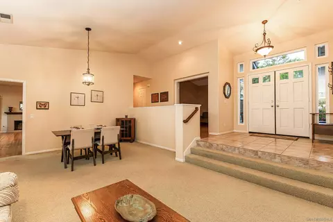 2111 Laura Dr, Escondido, CA 92027 photo 9