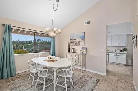 1124 Cypress Dr, Vista, CA 92084 photo 5