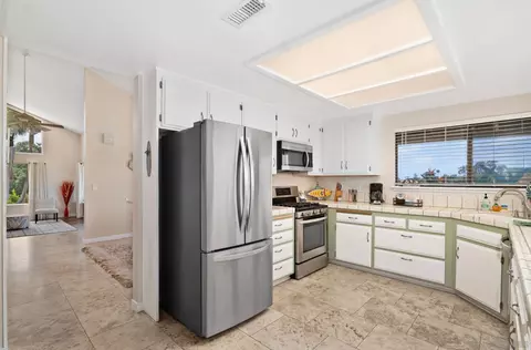 1124 Cypress Dr, Vista, CA 92084 photo 7