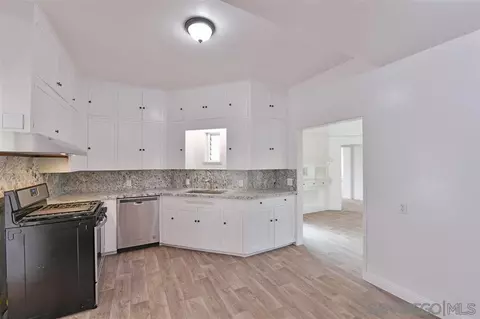 Kitchen - 1401 Park Row, La Jolla, CA 92037 photo 2 of 2