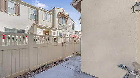 Exterior - 44072 Calle Luz, Temecula, CA 92592 photo 3 of 9