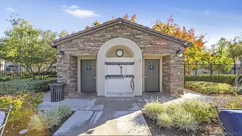 Exterior - 44072 Calle Luz, Temecula, CA 92592 photo 6 of 9