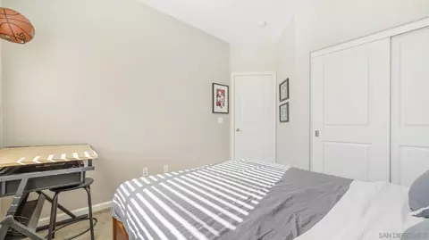 Bedroom - 44072 Calle Luz, Temecula, CA 92592 photo 8 of 9