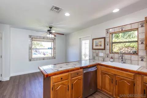 Kitchen - 13281 Lamplite Ln, Lakeside, CA 92040 photo 5 of 5