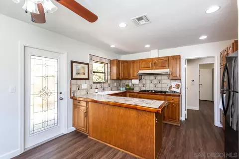 Kitchen - 13281 Lamplite Ln, Lakeside, CA 92040 photo 1 of 5