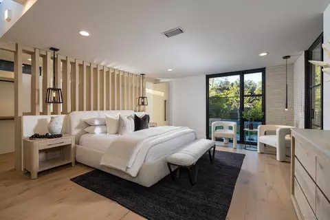 Bedroom - 4954 Sun Valley Rd, Del Mar, CA 92014 photo 1 of 4