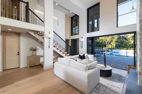 Living - 4954 Sun Valley Rd, Del Mar, CA 92014 photo 5 of 6