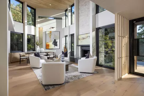 Living - 4954 Sun Valley Rd, Del Mar, CA 92014 photo 1 of 6