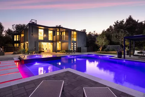 Exterior - 4954 Sun Valley Rd, Del Mar, CA 92014 photo 3 of 9