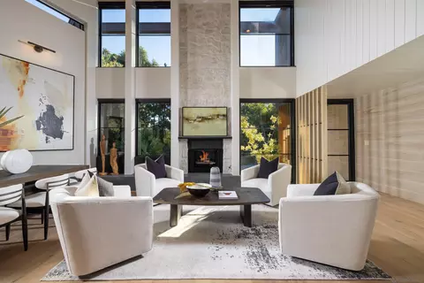 Living - 4954 Sun Valley Rd, Del Mar, CA 92014 photo 3 of 6
