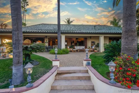 Exterior - 3128 Los Verdes Dr, Fallbrook, CA 92028 photo 11 of 15