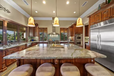 Kitchen - 3128 Los Verdes Dr, Fallbrook, CA 92028 photo 5 of 7