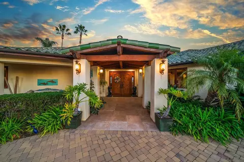 Exterior - 3128 Los Verdes Dr, Fallbrook, CA 92028 photo 4 of 15