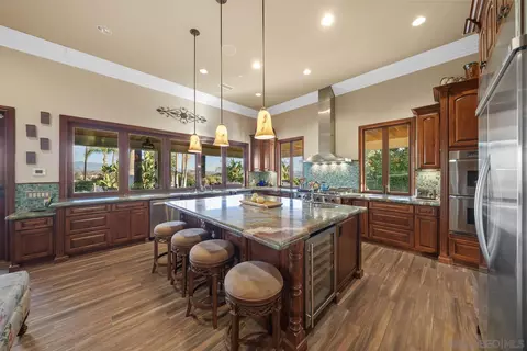 Kitchen - 3128 Los Verdes Dr, Fallbrook, CA 92028 photo 3 of 7