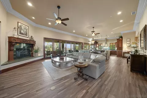 Living - 3128 Los Verdes Dr, Fallbrook, CA 92028 photo 1 of 5