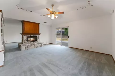40781 Via De La Roca, Fallbrook, CA 92028 photo 10